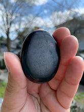 Load image into Gallery viewer, Shungite Oval