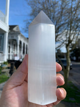 Load image into Gallery viewer, Selenite Tower 5-6”
